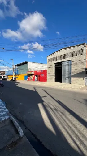 Aluga-se Galpão 10x30 no Santos Dumont 