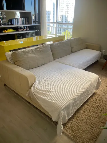 Sofá bege com chaise 3m