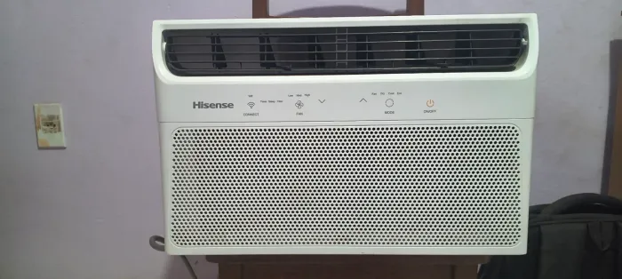 Ar condicionado novo Hisense 10000 BTUs , de janela, 127 V, Wi FI