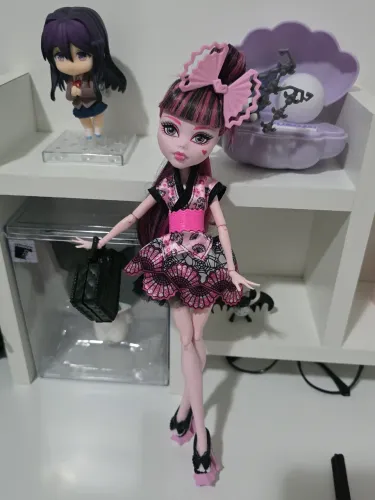Monster high Draculaura intercâmbio Exchange 