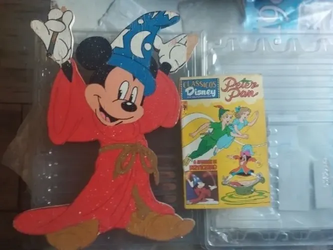 Clássicos Disney nº 2 O Aprendiz de Feiticeiro e o adorno de madeira