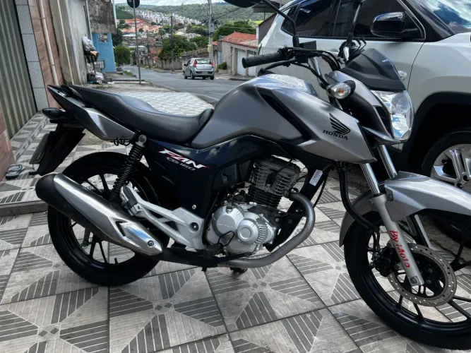 Moto 2022/2023 Impecável - R$ 12.990,00