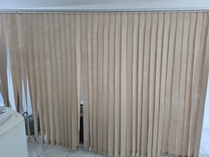 Vendo persiana seminova