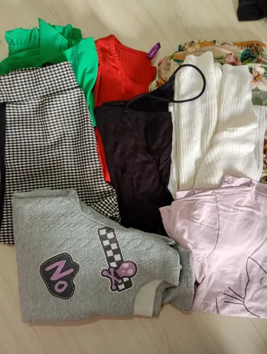 Lote com 8 roupas femininas tamanho M