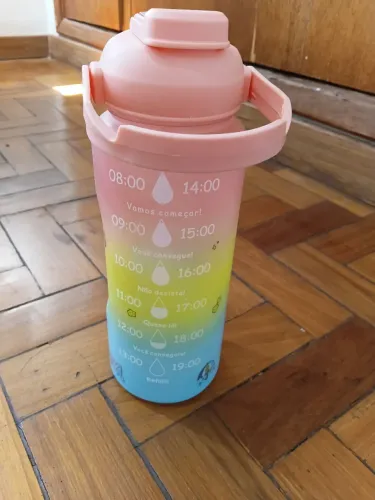 Garrafinha de água 2L
