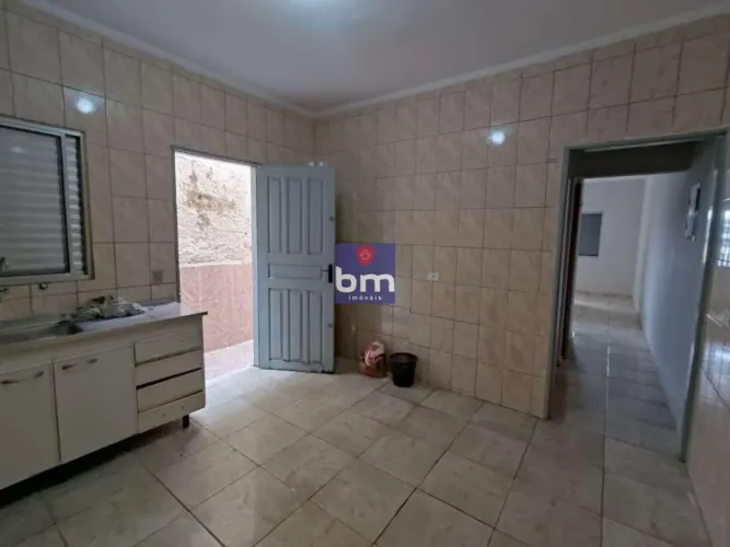Casa para alugar em São Paulo, Parque Ipê, com 3 quartos, com 180 m²