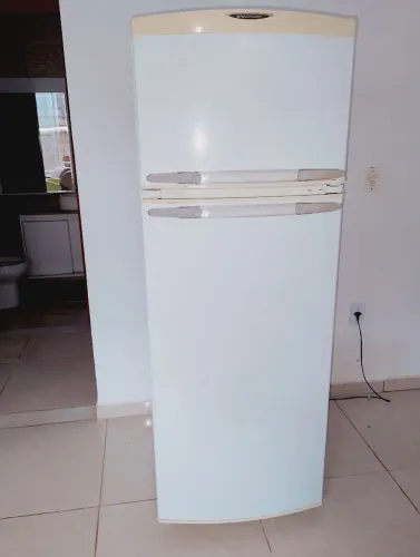 Vendo geladeira Brastemp