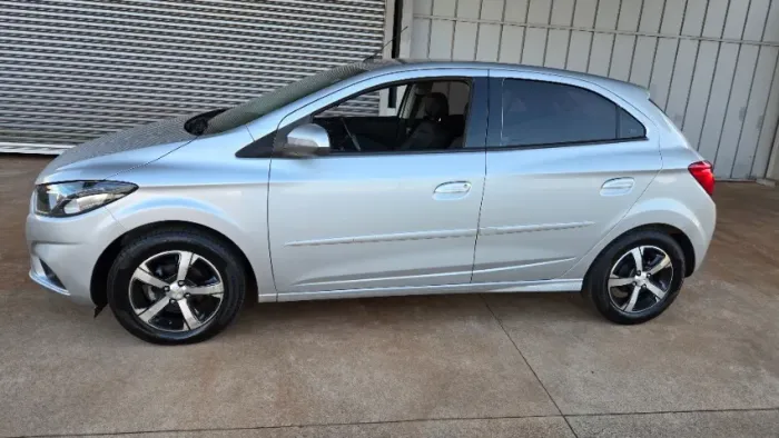 Chevrolet Onix Hatch LTZ 1.4 8V Flex Mec. 4P 2019