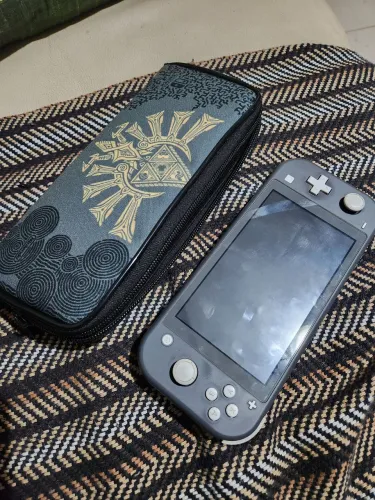 Nitendo switch lite