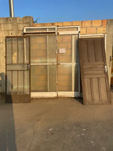Vendo porta resistente