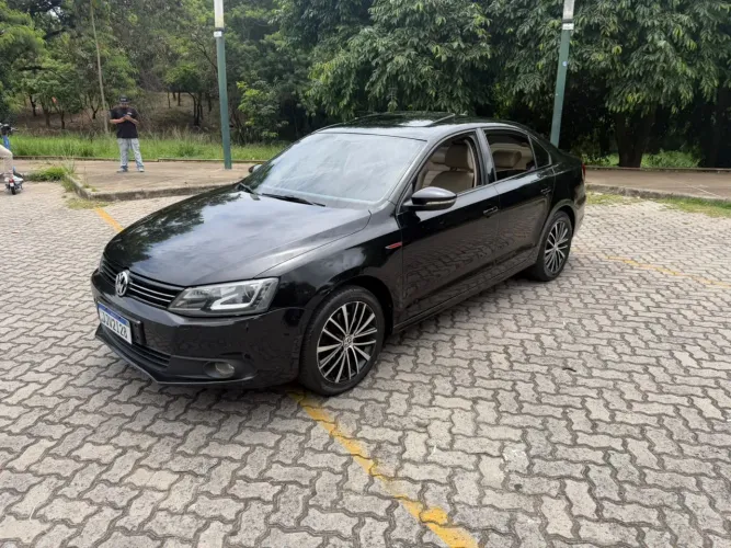 Volkswagen Jetta Highline 2.0 TSI 16V 4P Tiptronic 2013