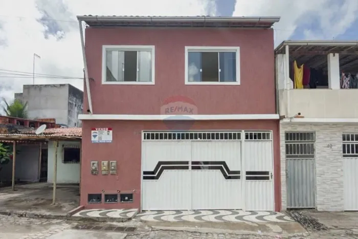 Casa com 2 quartos + 2 kitnets Salgadeira, Santo Antônio de Jesus - BA