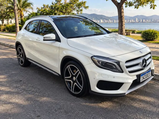 Mercedes-Benz GLA 250 Sport 2.0 TB 16V 4X2 211cv Aut. 2015