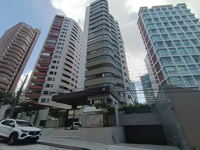 Apartamento Alto Padrão Mobiliado para Alugar no Meireles 353 m² | 4 Quartos | Vista Mar