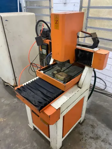 CNC ROUTER PEQUENA CHINESA - OPORTUNIDADE PARA  MARcenaria, GRAVAÇÃO E PROTOTIPAGEM!