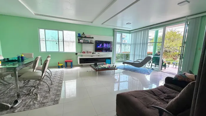 Casa de Alto Padrão à Venda no Condomínio Jardim América