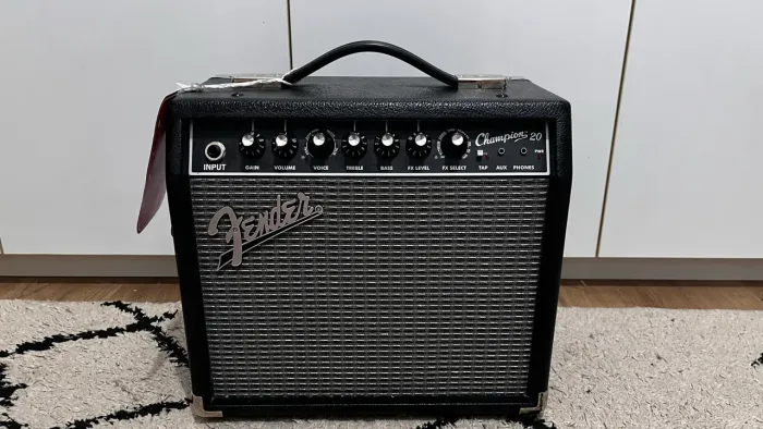 Amplificador Fender Champions 20