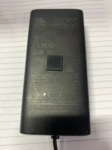 Carregador jbl bombox