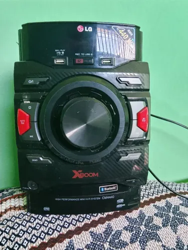 Vendo som LG pra retirada de peças