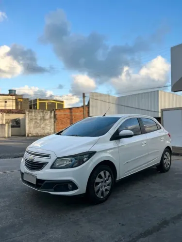 Chevrolet Onix Hatch LT 1.4 8V Flex Power Mec. 4P 2014