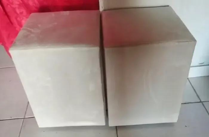 estou vendendo esses dois puff, novos e em ótimo estado