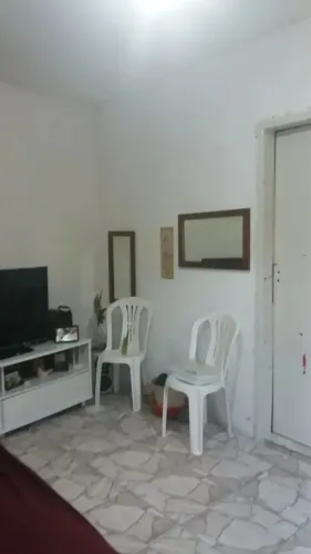 CASA COM 3 QUARTOS EM VAZ LOBO - ACEITO ENTRADA