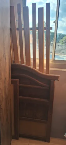 Cama solteiro Sucupira