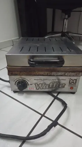Máquina de Waffle Profissional Inovamaq GW-4 220V ? 4 cavidades
