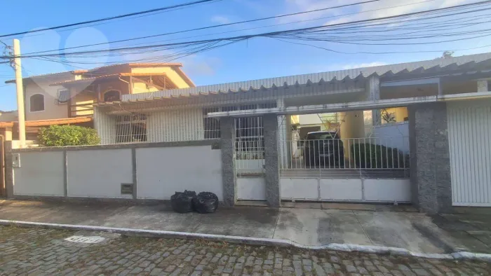 Casa com 3 dormitórios à venda, 185 m² por R$ 890.000,00 - Itaipu - Niterói/RJ