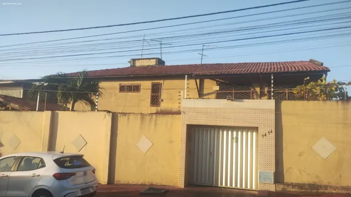 Casa para Venda em Fortaleza, Henrique Jorge, 5 dormitórios, 4 suítes, 5 banheiros, 4 vaga