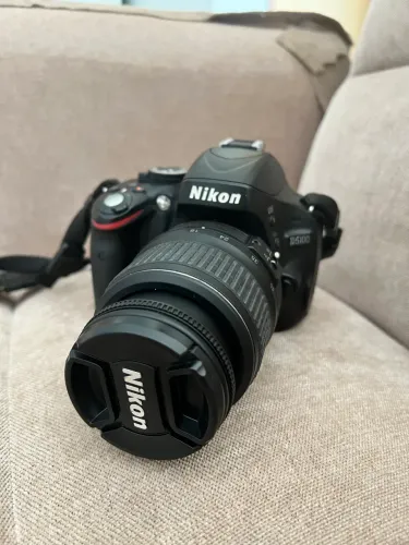 Nikon D5100 + Lente 18-55m