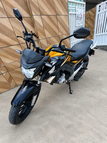 Twister 250 Dourada 2019/2020