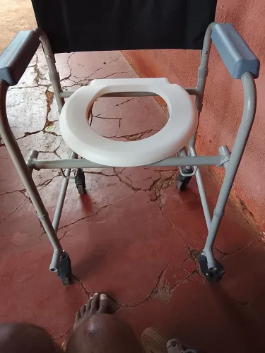Cadeira de banho desmontável