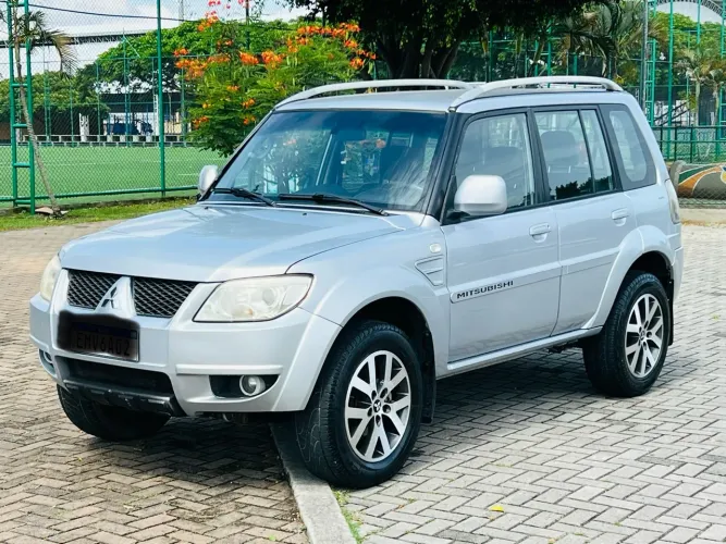 Mitsubishi Pajero TR4 2.0/ 2.0 Flex 16V 4X4 Mec. 2011