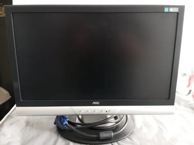 Monitor AOC 17"