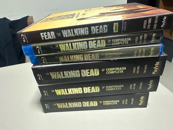 Blu ray 1,2,3,4,5 temporadas The walking dead e fear