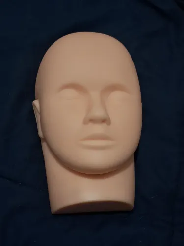 Cabeça de silicone para treino de cílios