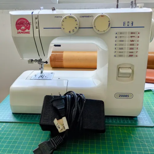 Máquina de costura Janome 2008S