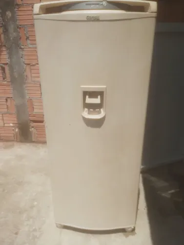 Único defeito não está gelando bem