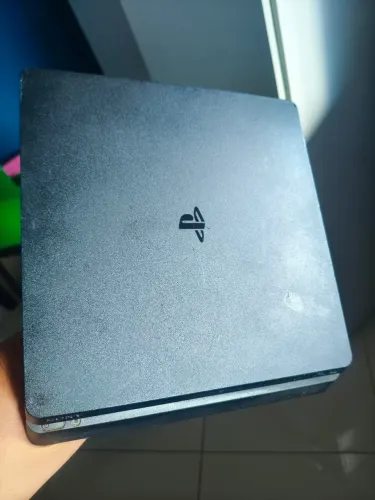 Playstation 4 com defeito.