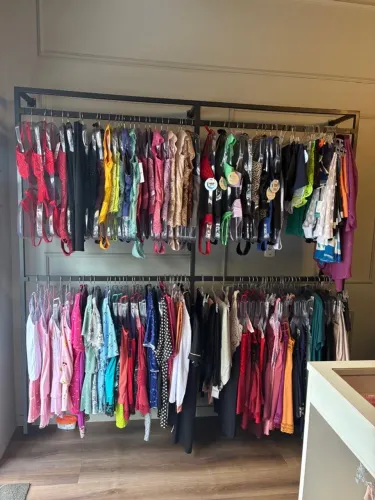 Arara varal de roupas para loja