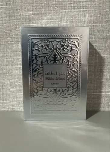 Perfume árabe Fakhar Platin