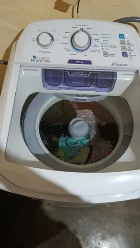 Máquina de lavar usada