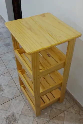 Fruteira/suporte para forno, liquidificr, air frayer, etc selada. envernizada com rodinhas