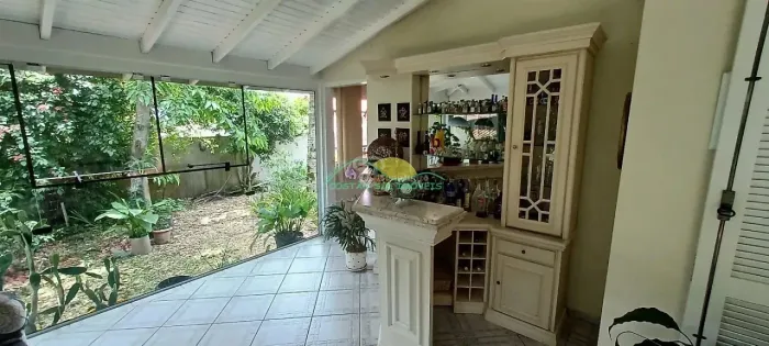 Casa à venda com 3 suítes em rua sem saída no Morro das Pedras, Florianópolis/SC