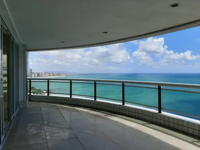 Imóvel para venda tem 325 metros quadrados com 4 quartos em Mucuripe - Fortaleza - CE