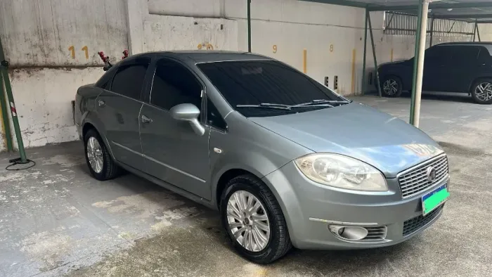 Fiat Linea Absolute 1.9/1.8 Flex Dualogic 4P 2010
