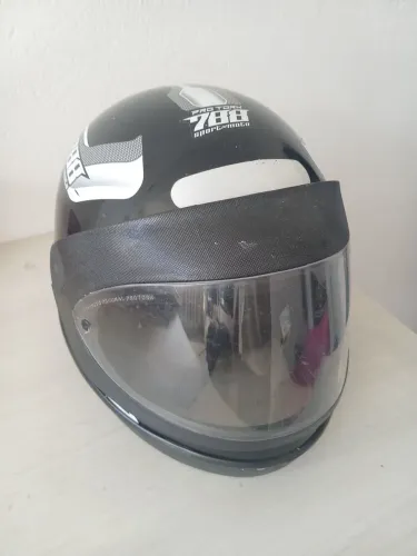 Capacete