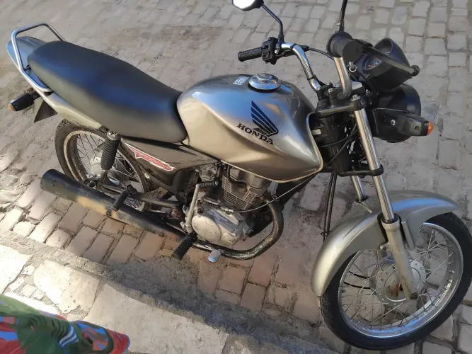 Moto em dias