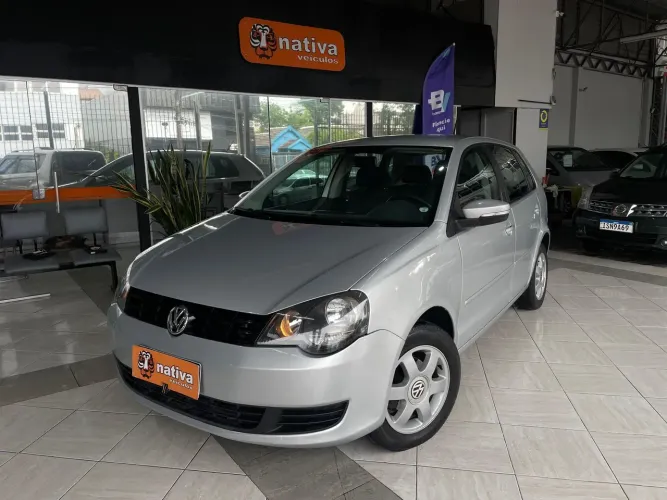 Volkswagen Polo 1.6 E-flex 8V 5P 2014